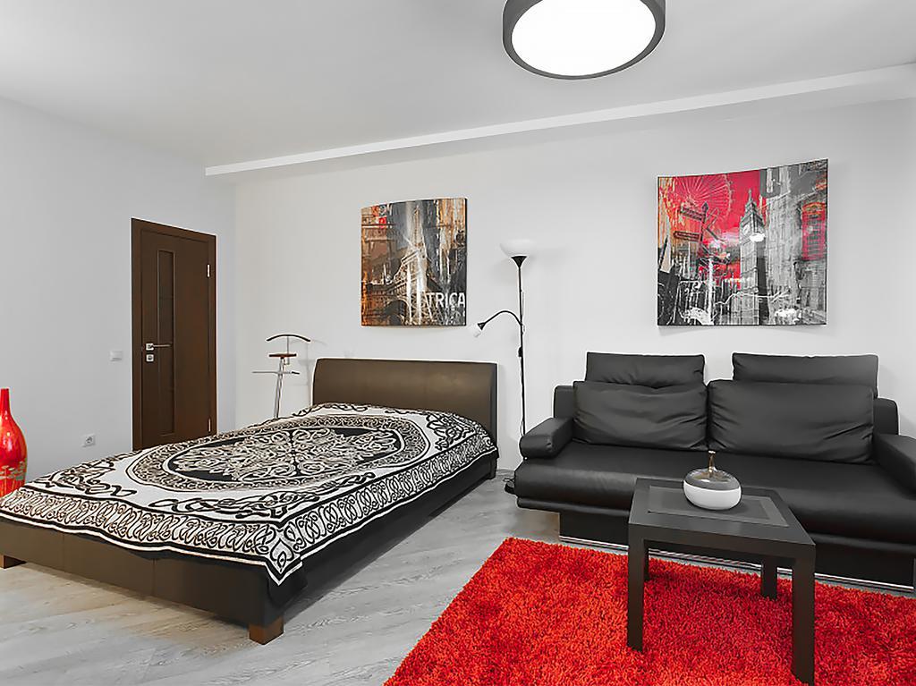 Swedish Studio At Myasnikova Apartment Minsk Ruang foto